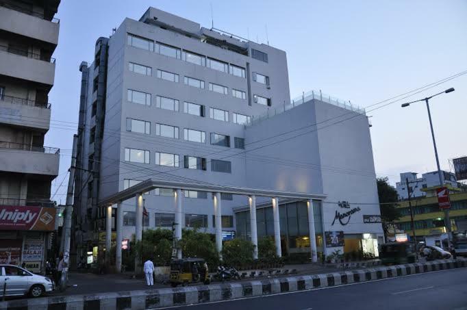 Hotel Manorama Виджаявада Экстерьер фото