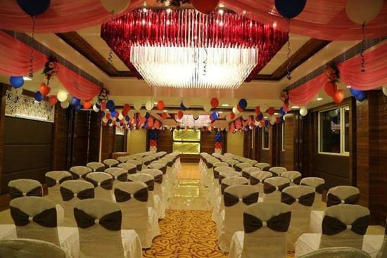 Hotel Manorama Виджаявада Экстерьер фото